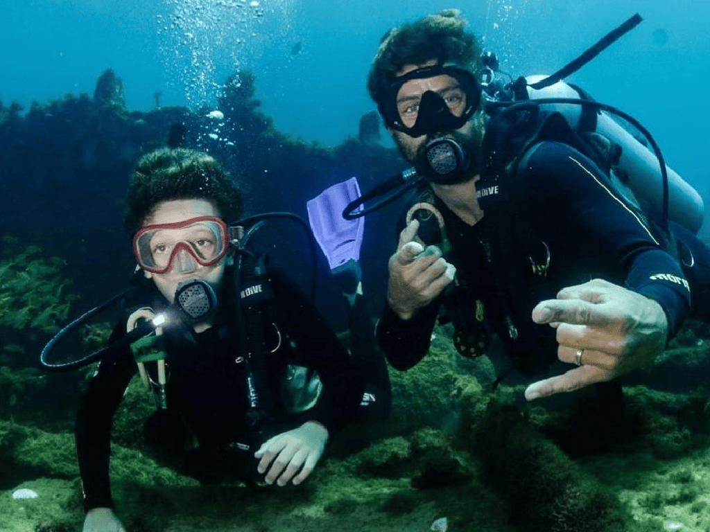 Mergulho de cilindro em Noronha