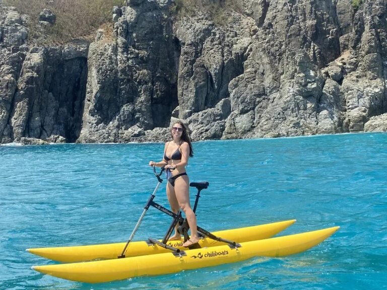 Bike aquática no mar de Fernando de Noronha - Noronha Total