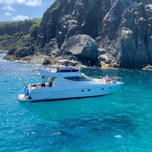 Lancha Flamboat - passeio de lancha privativa em Fernando de Noronha - Noronha Total
